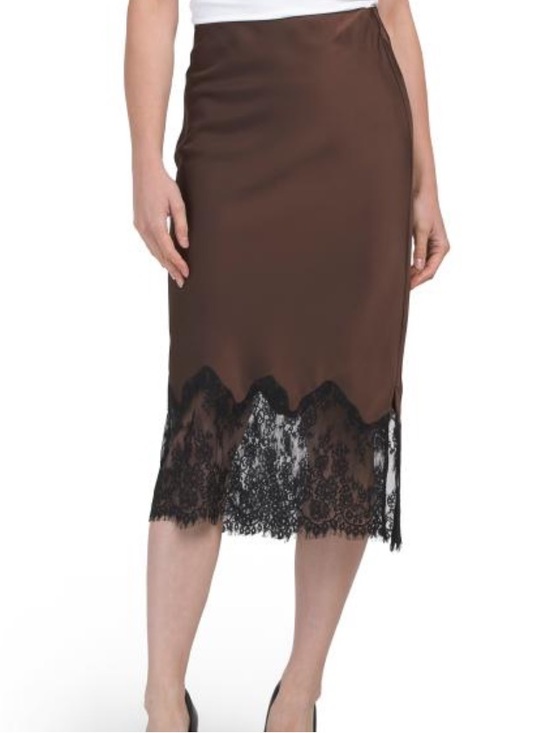 Maison D’Amelie Dresses & Skirts - MAISON D'AMELIE satin skirt with bottom lace